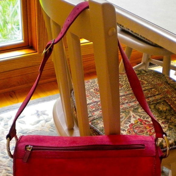 RUBY Red UGG Australia Medium Patch Barrel PURSE - Picture 2 of 2